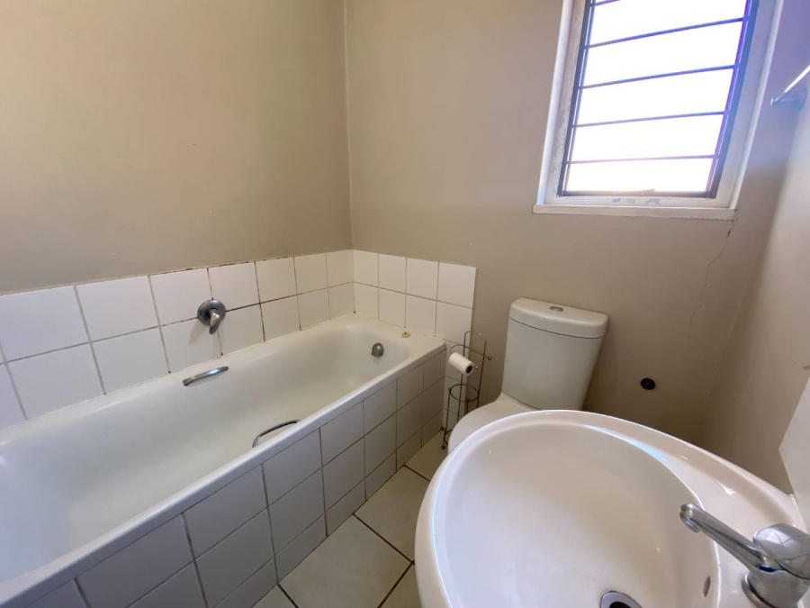 1 Bedroom Property for Sale in Maitland Western Cape